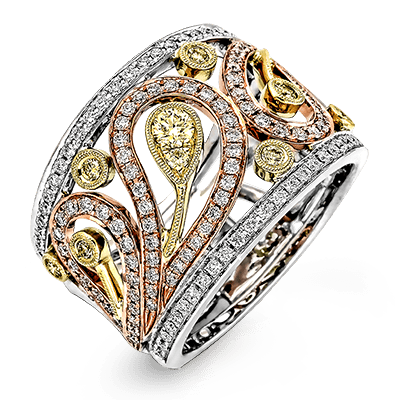 Right Hand Ring in 18k Gold with Diamonds