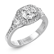 Engagement Ring in 18k Gold with Diamonds