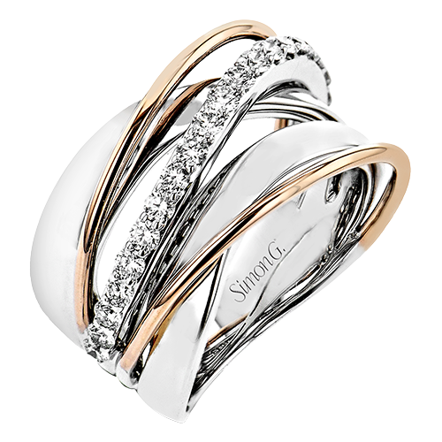 Right Hand Ring in 18k Gold with Diamonds