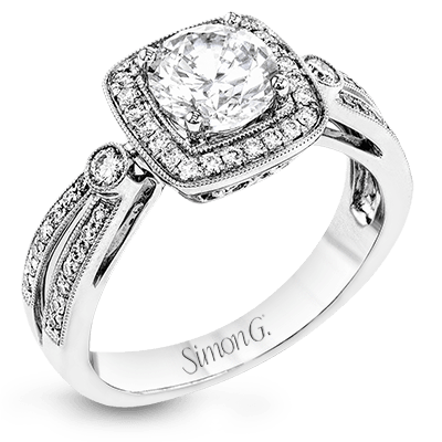 Engagement Ring in 18k Gold with Diamonds