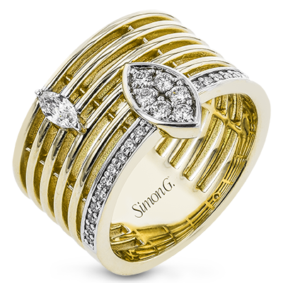 Right Hand Ring in 18k Gold with Diamonds