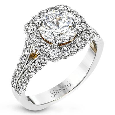 Engagement Ring in 18k Gold with Diamonds