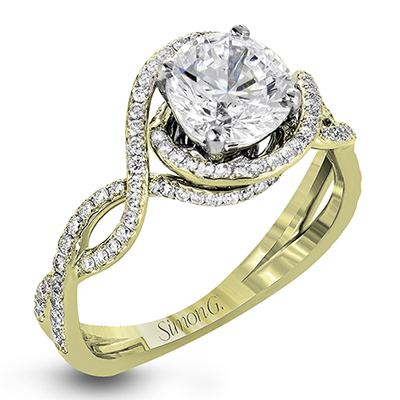 Engagement Ring in 18k Gold with Diamonds