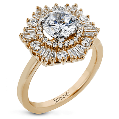 Engagement Ring in 18k Gold with Diamonds