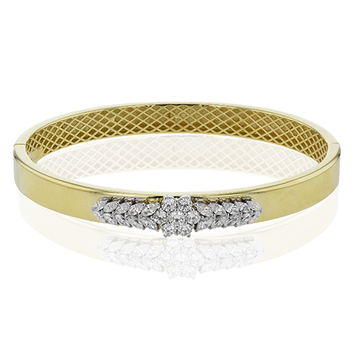 Bangle in 18k Gold with Diamonds