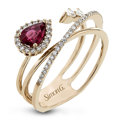 Color Ring in 18k Gold with Diamonds