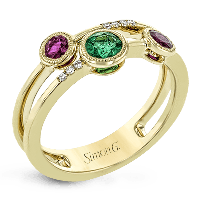 Color Ring in 18k Gold with Diamonds