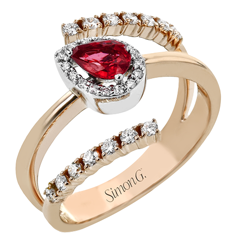 Color Ring in 18k Gold with Diamonds