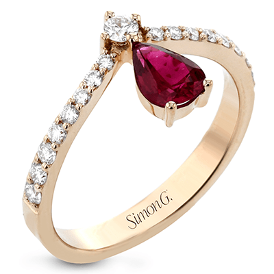 Color Ring in 18k Gold with Diamonds