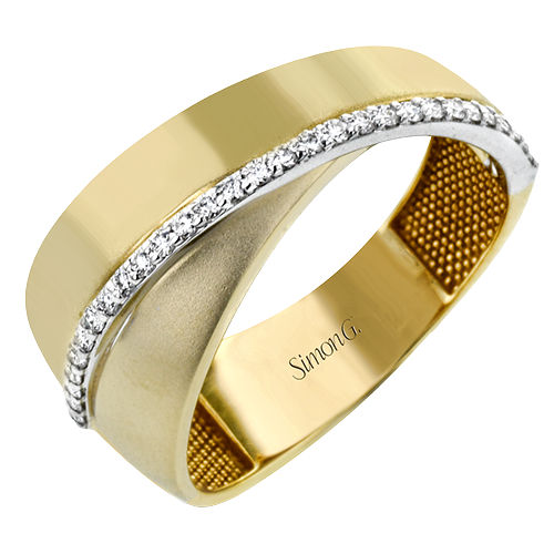 Right Hand Ring in 18k Gold with Diamonds