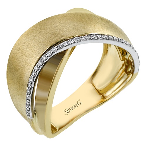 Right Hand Ring in 18k Gold with Diamonds