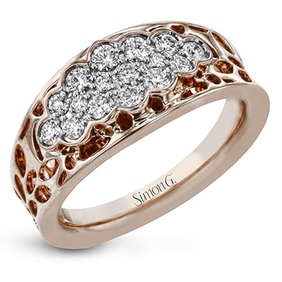 Right Hand Ring in 18k Gold with Diamonds