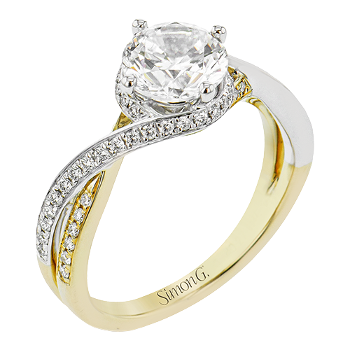 Engagement Ring in 18k Gold with Diamonds