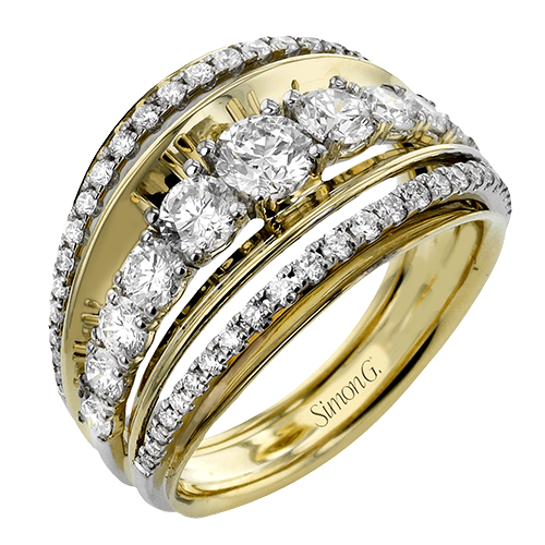 Right Hand Ring in 18k Gold with Diamonds