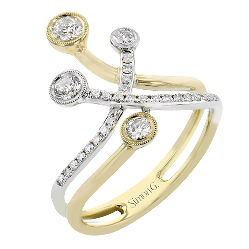 Right Hand Ring in 18k Gold with Diamonds