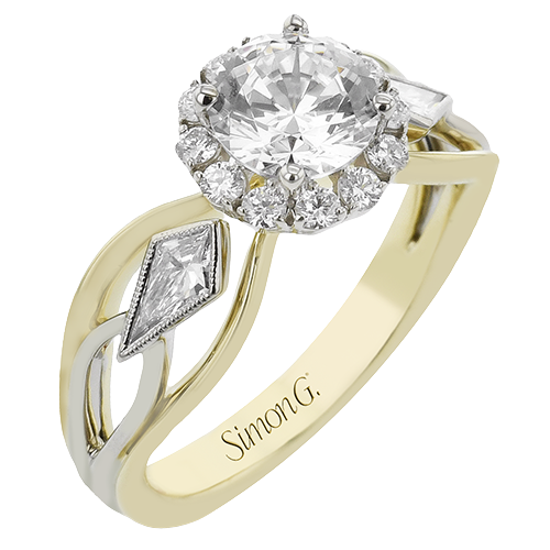 Engagement Ring in 18k Gold with Diamonds