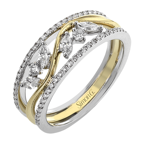 Right Hand Ring in 18k Gold with Diamonds