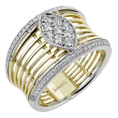 Right Hand Ring in 18k Gold with Diamonds