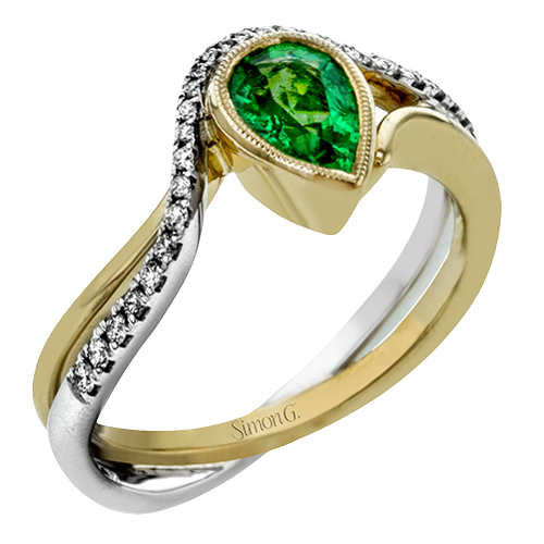 Color Ring in 18k Gold with Diamonds