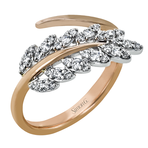 Right Hand Ring in 18k Gold with Diamonds